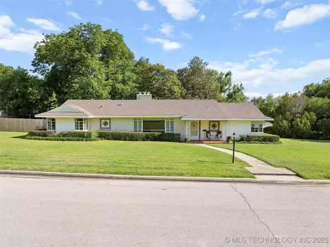 1616 6th Ave SW, Ardmore, OK 73401