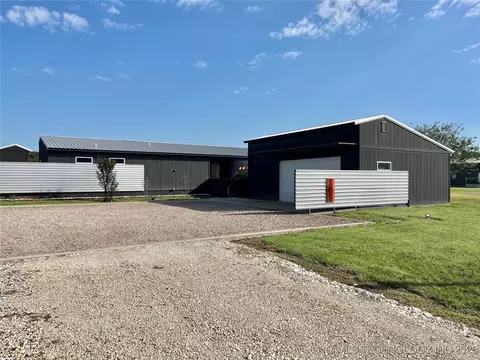 6711 Bobbie Little Dr, Kingston, OK 73439