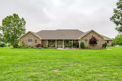 124 Walnut Rdg, Eufaula, OK 74432