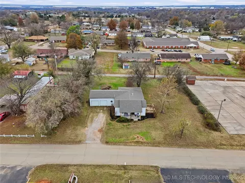 View/Area - 1417 E Oak St, Cushing, OK 74023 photo 1 of 5