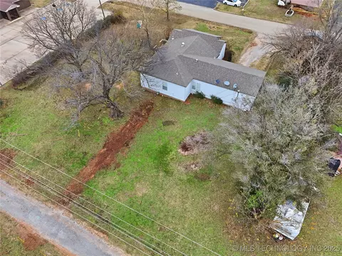 View/Area - 1417 E Oak St, Cushing, OK 74023 photo 2 of 5