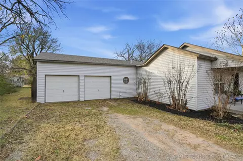 Other - 1417 E Oak St, Cushing, OK 74023 photo 2 of 12