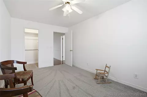 Bedroom - 1417 E Oak St, Cushing, OK 74023 photo 5 of 8
