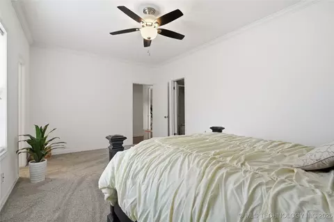Bedroom - 1417 E Oak St, Cushing, OK 74023 photo 3 of 8