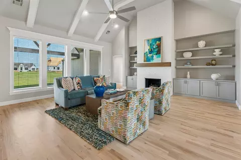 Living - 101 E 165th St S, Glenpool, OK 74033 photo 2 of 4