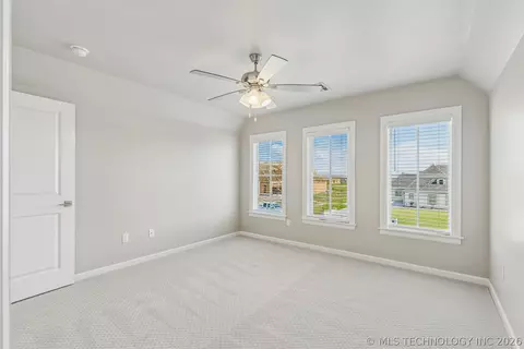 Bedroom - 101 E 165th St S, Glenpool, OK 74033 photo 15 of 18