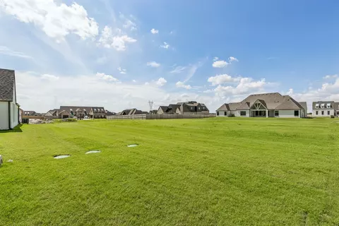Exterior - 101 E 165th St S, Glenpool, OK 74033 photo 3 of 4
