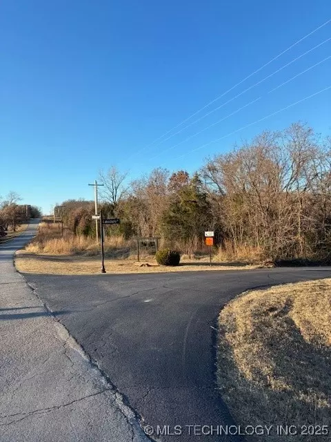 2808 W Oak Dr, Cleveland, OK 74020