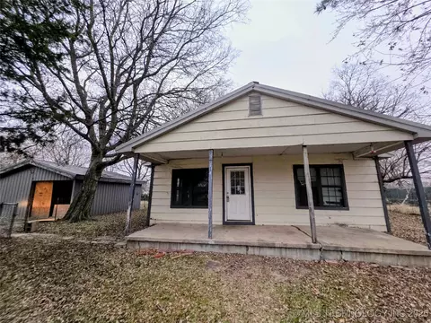 114 Elm St, Haskell, OK 74436