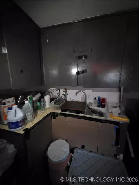 Kitchen - 420 E Holly St, Haskell, OK 74436 photo 1 of 1