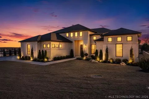 6708 E 153rd St S, Bixby, OK 74008
