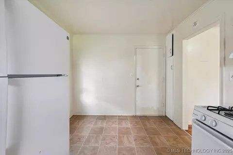 1434 E 52nd Pl, Tulsa, OK 74105 photo 14
