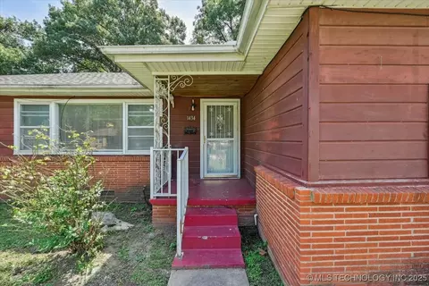 1434 E 52nd Pl, Tulsa, OK 74105 photo 3