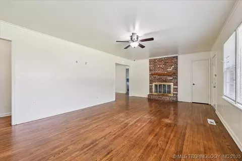 1434 E 52nd Pl, Tulsa, OK 74105 photo 6