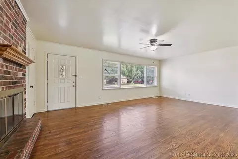 1434 E 52nd Pl, Tulsa, OK 74105 photo 8