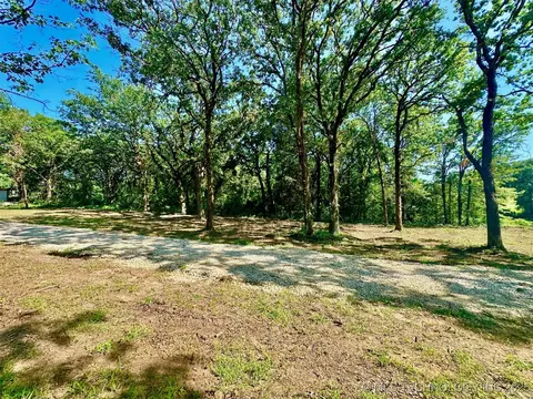 2142 Edge Rd, Kingston, OK 73439