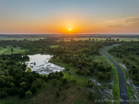 07 W 195th St S, Mounds, OK 74047