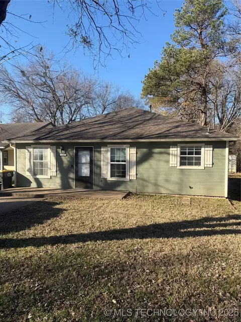 114 S Old Main St, Coweta, OK 74429