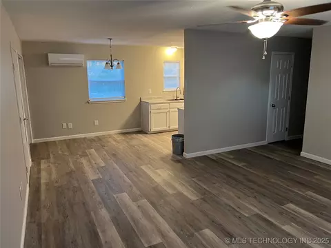 101 Plum Dr, Warner, OK 74469 photo 2