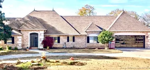 915 N Rockford Pl, Ardmore, OK 73401