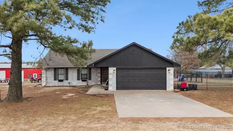4562 W 95th St N, Porter, OK 74454