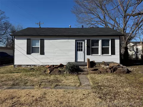 909 N 6th St, Mcalester, OK 74501
