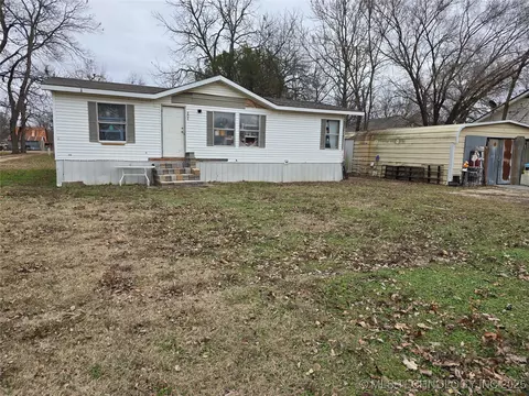1004 Blue Hawk Rd, Pawnee, OK 74058