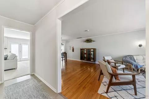 4428 E 49th St, Tulsa, OK 74135 photo 9
