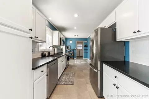 4428 E 49th St, Tulsa, OK 74135 photo 15