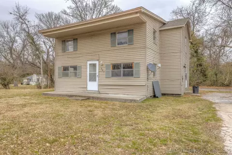 207 S Bixby St, Coweta, OK 74429