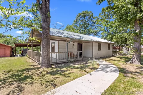 293 Kiamichi, Eufaula, OK 74432