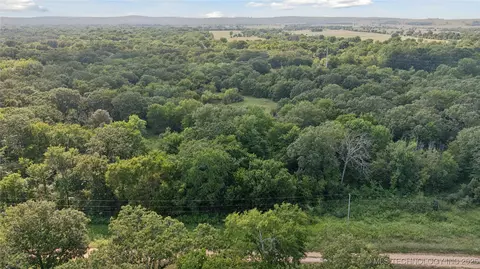 9 Fox Run Run, Henryetta, OK 74437 photo 3