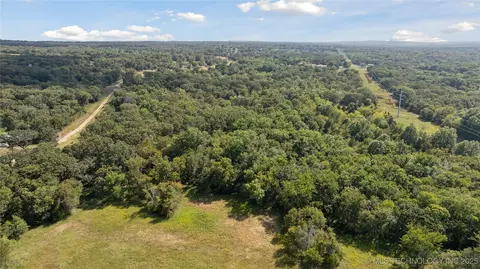 11 Fox Run Run, Henryetta, OK 74437 photo 5