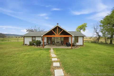Exterior - 8446 E Greasy Bend Rd, Stringtown, OK 74569 photo 2 of 4