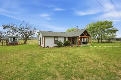 Exterior - 8446 E Greasy Bend Rd, Stringtown, OK 74569 photo 3 of 4