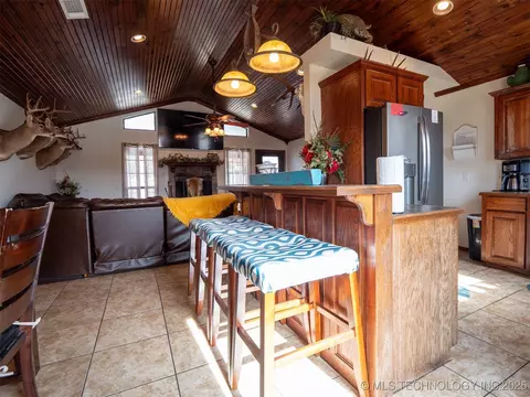 Kitchen - 8446 E Greasy Bend Rd, Stringtown, OK 74569 photo 2 of 5