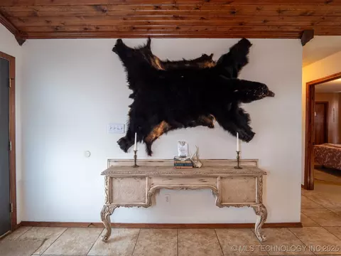 Entry Way - 8446 E Greasy Bend Rd, Stringtown, OK 74569 photo 2 of 3