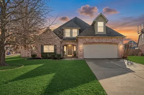 1016 S Willow Ave, Broken Arrow, OK 74012