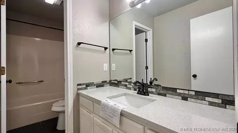 8932 E 87th Pl, Tulsa, OK 74133 photo 36