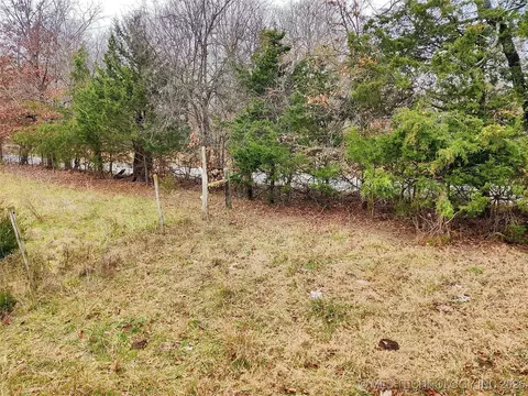 S 4725 Road, Stilwell, OK 74960