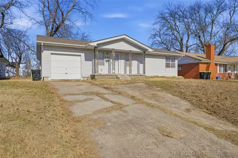 820 Charles Dr, Ada, OK 74820