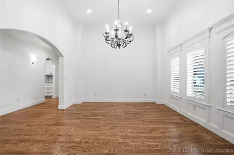 Living - 6003 E 117th Pl, Tulsa, OK 74137 photo 1 of 9