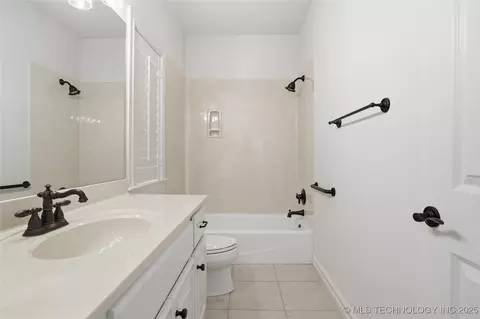 Bath - 6003 E 117th Pl, Tulsa, OK 74137 photo 12 of 13