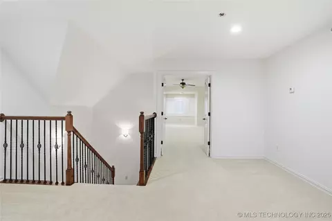 Entry Way - 6003 E 117th Pl, Tulsa, OK 74137 photo 5 of 7