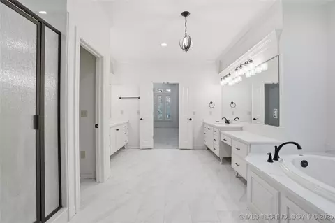 Bath - 6003 E 117th Pl, Tulsa, OK 74137 photo 3 of 13