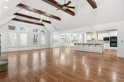 Living - 6003 E 117th Pl, Tulsa, OK 74137 photo 8 of 9