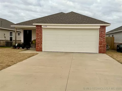 620 Christy Dr, Muskogee, OK 74403