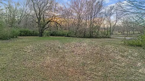 Vine Street, Chelsea, OK 74016