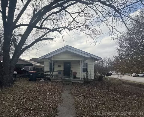 300 E Hester St, Chelsea, OK 74016