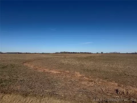 E 211th Street S, Porter, OK 74454